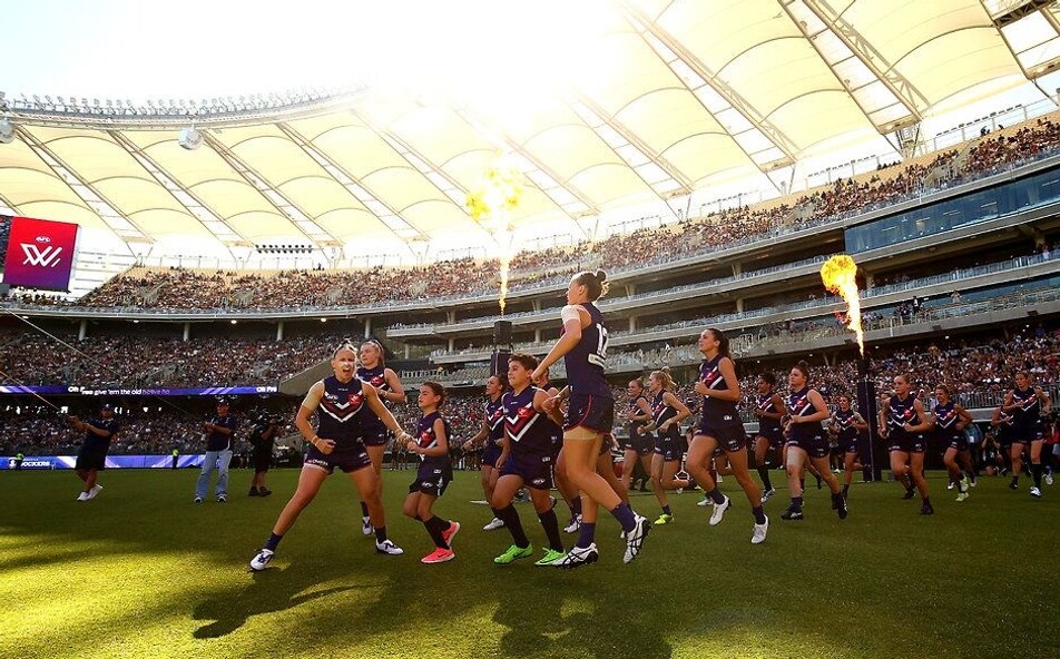 Record Crowd Welcomes Footy To Optus Stadium