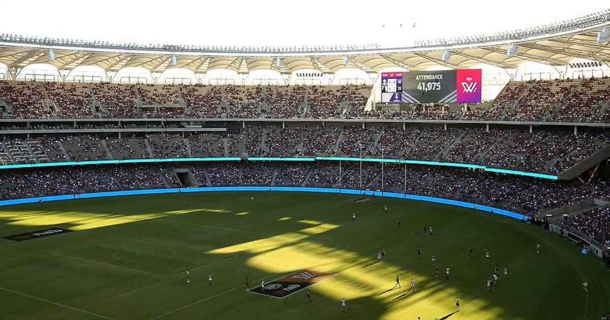 Freo fans come from far and wide to Optus Stadium