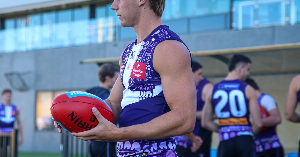 135 PHOTOS: AFL Main Training in Indigenous Jumpers