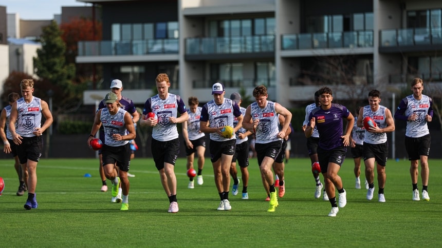 AFL Captain's Run at Waverley Park-22
