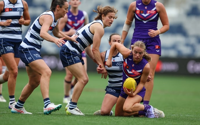 Cats make it 10 straight with win over Freo