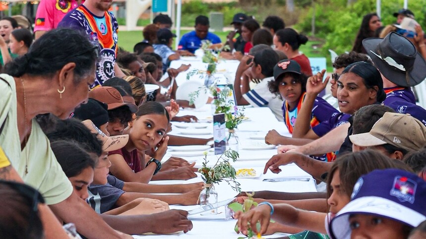 k9s-dining-article-elad